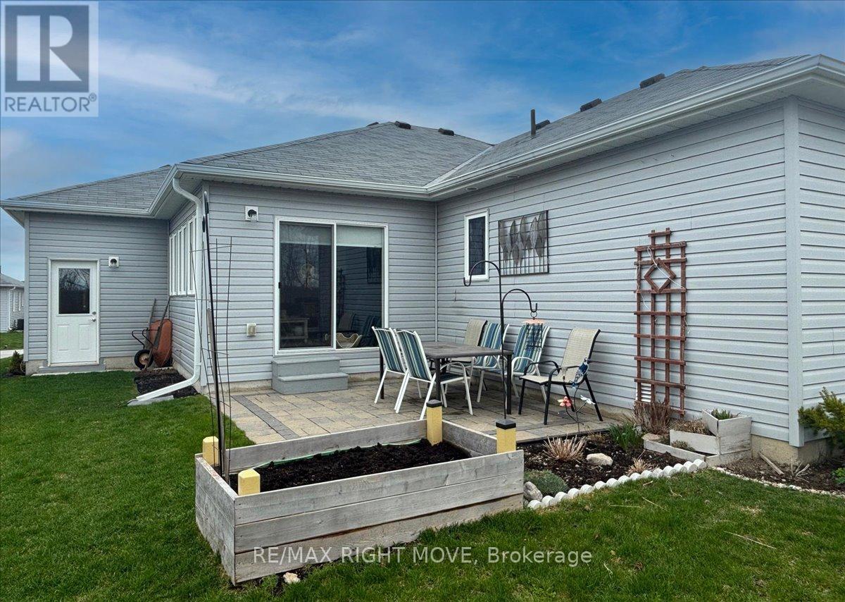 1 Sinclair Crescent, Ramara, Ontario  L3V 6H7 - Photo 24 - S12842622