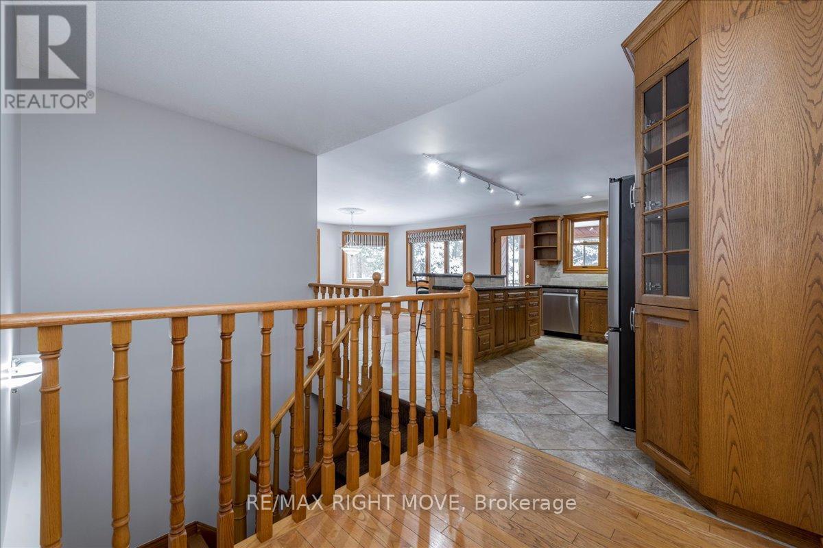 1892 Carriage Court, Severn, Ontario  L3V 6H2 - Photo 11 - S12842654