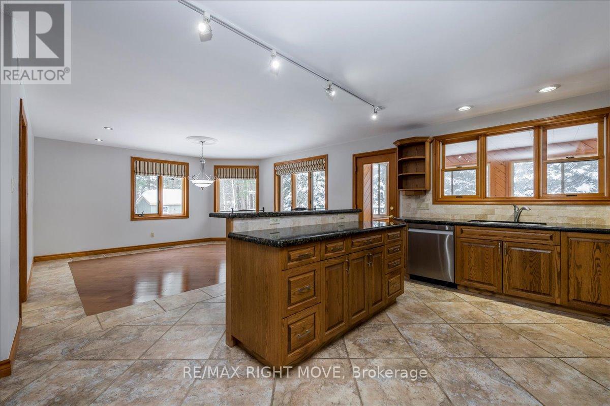 1892 Carriage Court, Severn, Ontario  L3V 6H2 - Photo 16 - S12842654