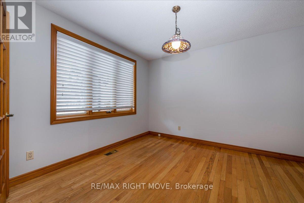 1892 Carriage Court, Severn, Ontario  L3V 6H2 - Photo 3 - S12842654