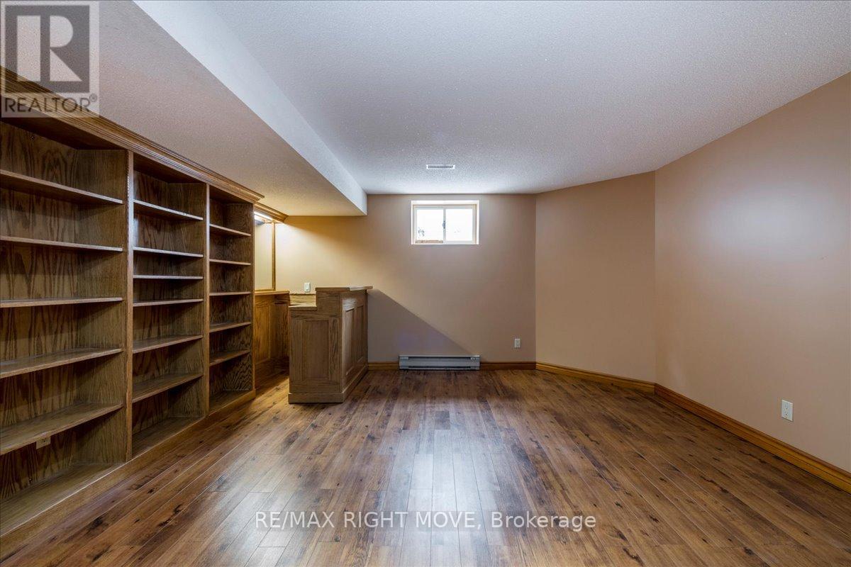 1892 Carriage Court, Severn, Ontario  L3V 6H2 - Photo 33 - S12842654