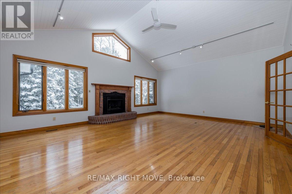 1892 Carriage Court, Severn, Ontario  L3V 6H2 - Photo 9 - S12842654