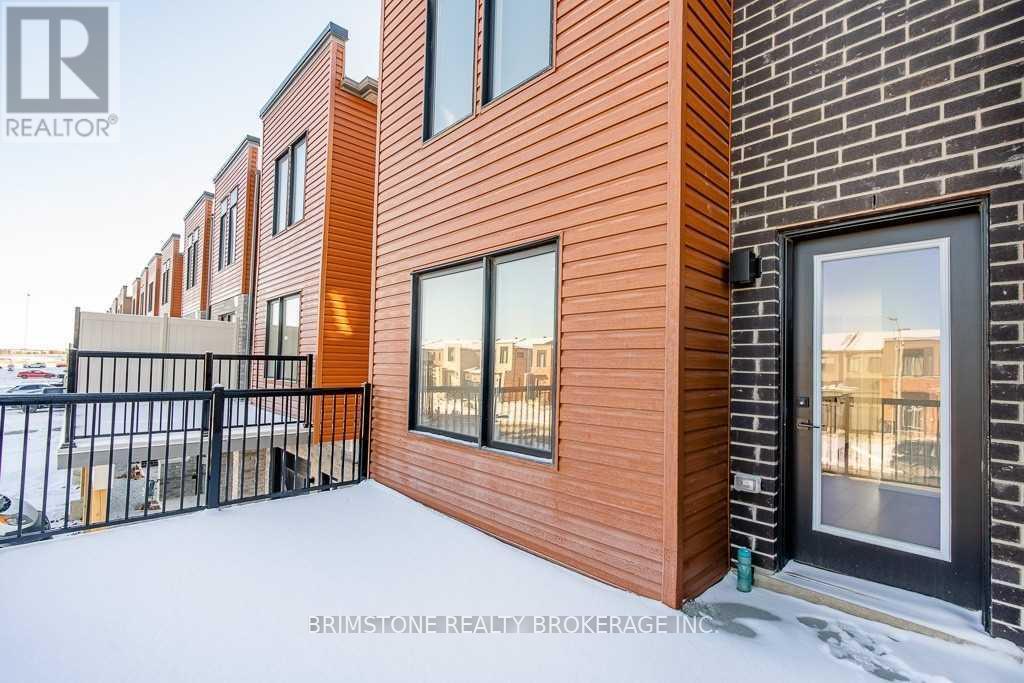 79 Fairlane Avenue, Barrie, Ontario  L9J 0M9 - Photo 11 - S12842690