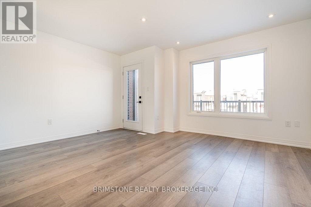 79 Fairlane Avenue, Barrie, Ontario  L9J 0M9 - Photo 9 - S12842690