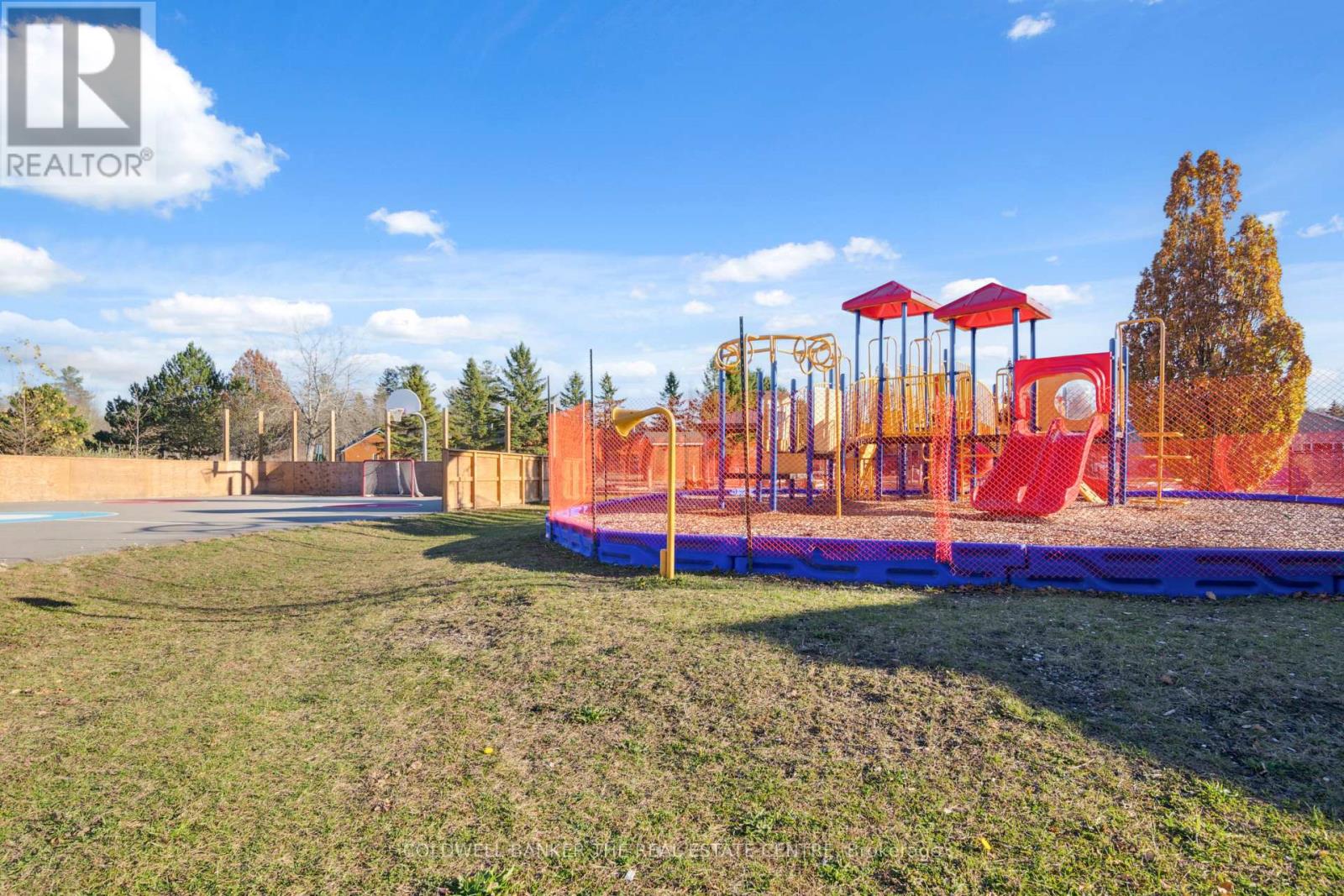 70 Topaz Street, Wasaga Beach, Ontario  L9Z 1X7 - Photo 22 - S12842696