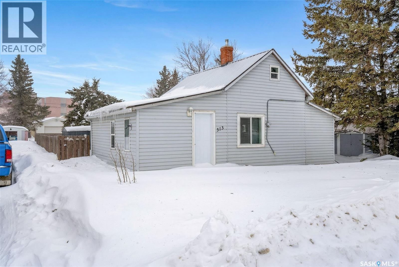 313 Burns Avenue W, Melfort, Saskatchewan  S0E 1A0 - Photo 3 - SK029638