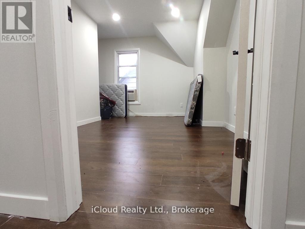 254 Tuscarora Street, Windsor, Ontario  N9N 3L5 - Photo 4 - X12841528