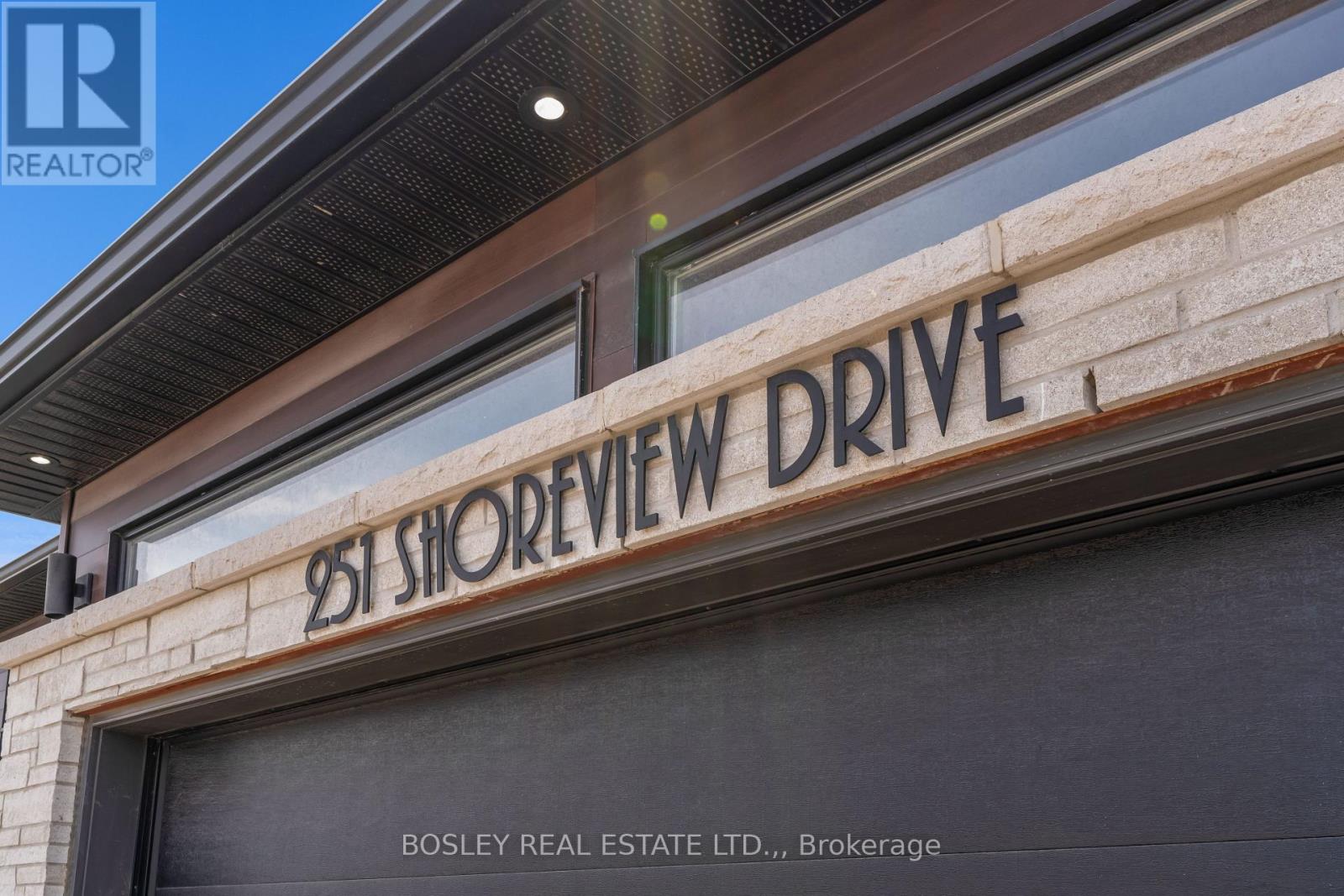 251 Shoreview Drive, Welland, Ontario  L3B 0H3 - Photo 2 - X12756788