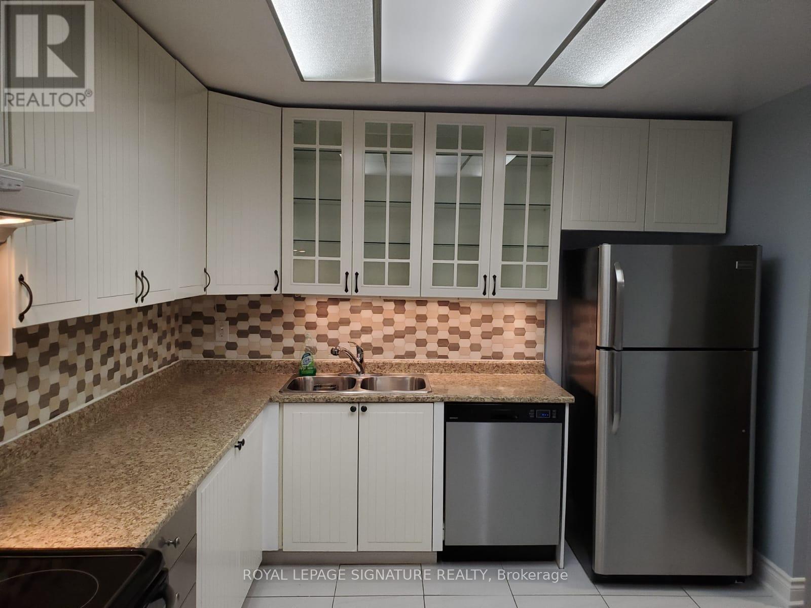 709 - 145 Hillcrest Avenue, Mississauga, Ontario  L5B 3Z1 - Photo 14 - W12842642