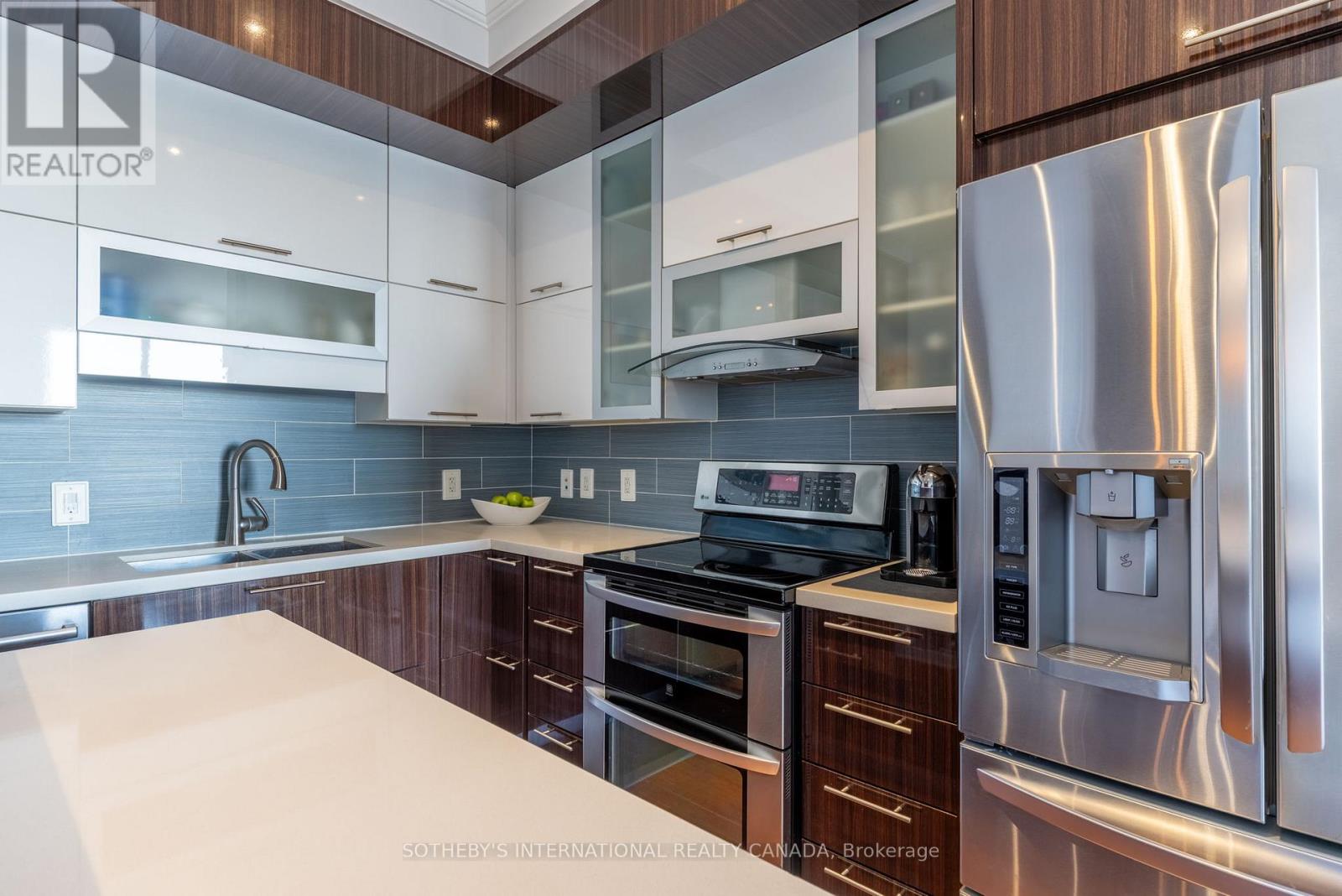 1602 - 3865 Lake Shore Boulevard W, Toronto (Long Branch), Ontario  M8W 0A2 - Photo 10 - W12842652