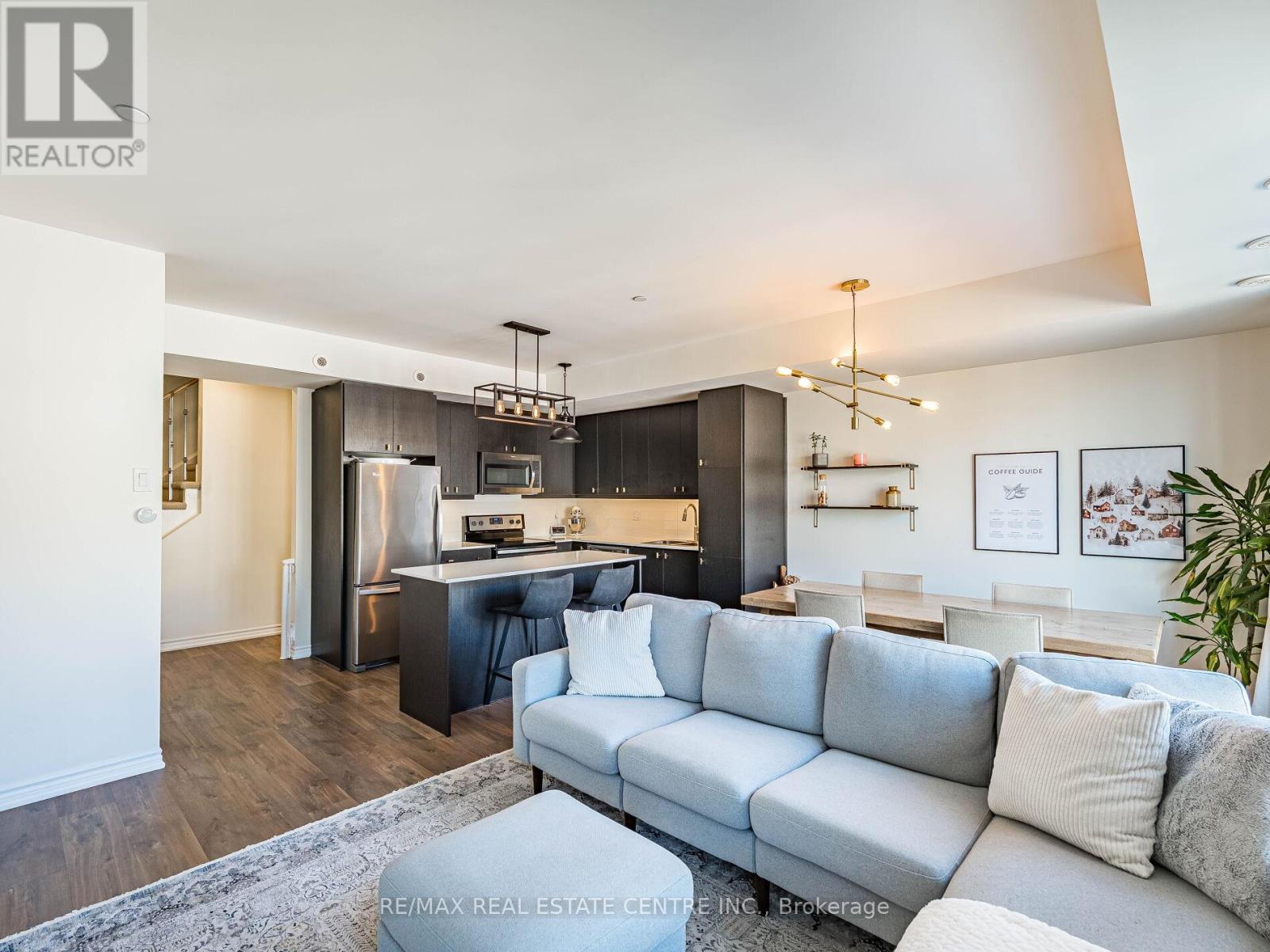 10 - 125 Long Branch Avenue, Toronto, Ontario  M8W 0A9 - Photo 10 - W12842694