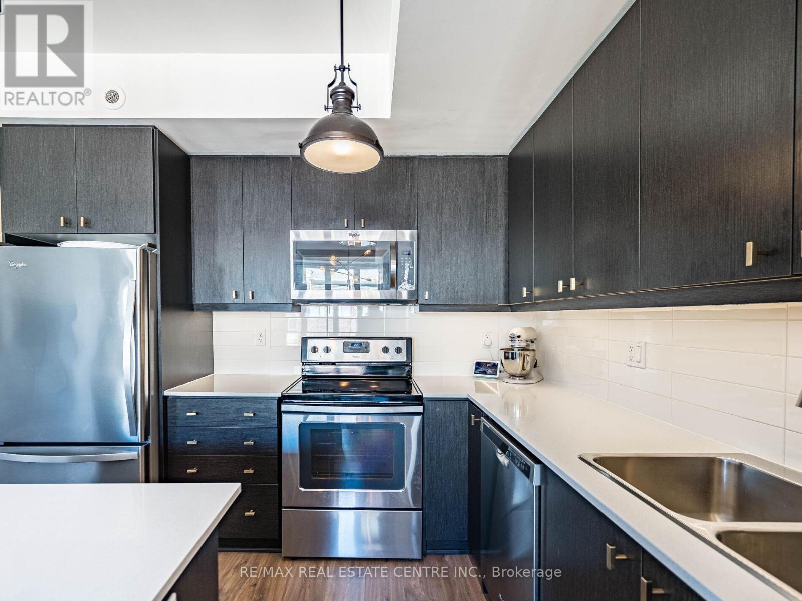 10 - 125 Long Branch Avenue, Toronto, Ontario  M8W 0A9 - Photo 17 - W12842694