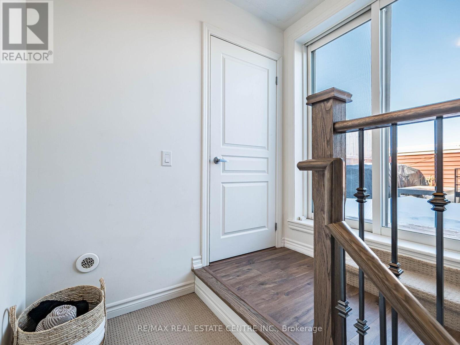 10 - 125 Long Branch Avenue, Toronto, Ontario  M8W 0A9 - Photo 40 - W12842694