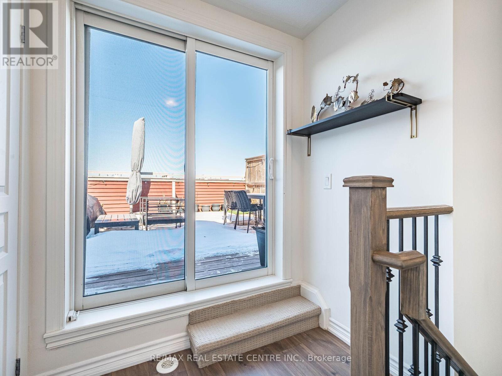 10 - 125 Long Branch Avenue, Toronto, Ontario  M8W 0A9 - Photo 41 - W12842694