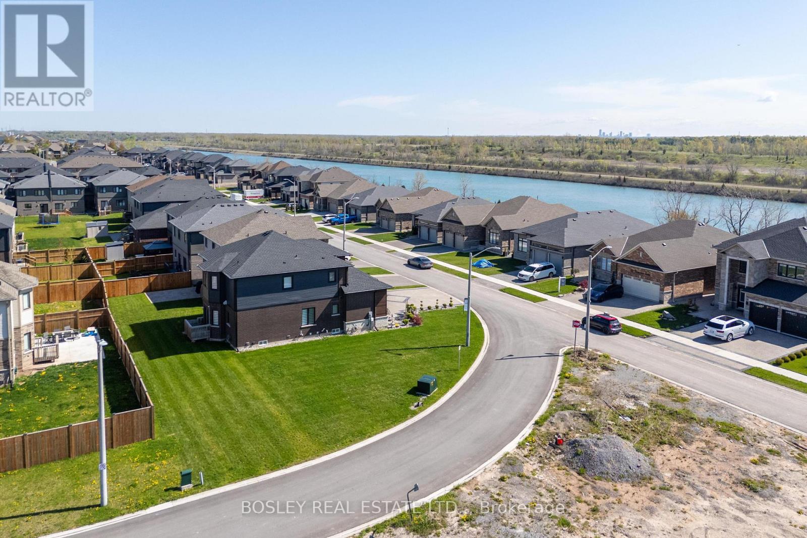 251 Shoreview Drive, Welland, Ontario  L3B 0H3 - Photo 48 - X12756788