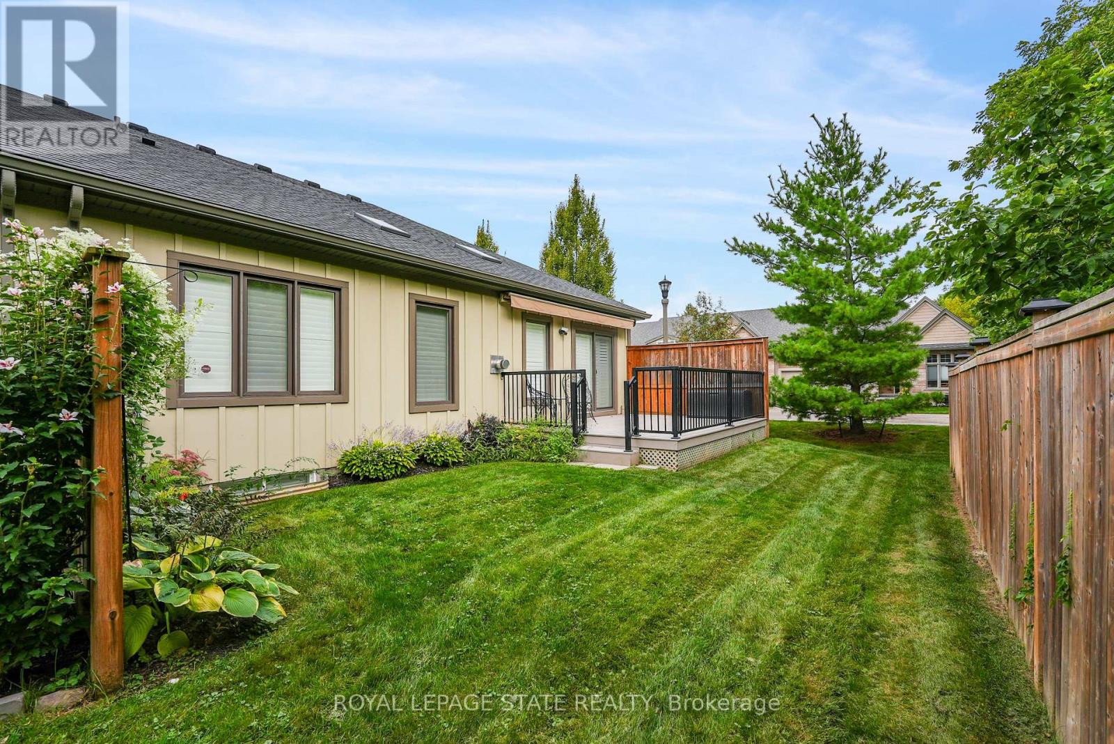 1 Cedar Drive, Niagara-On-The-Lake, Ontario  L0S 1J1 - Photo 5 - X12842640