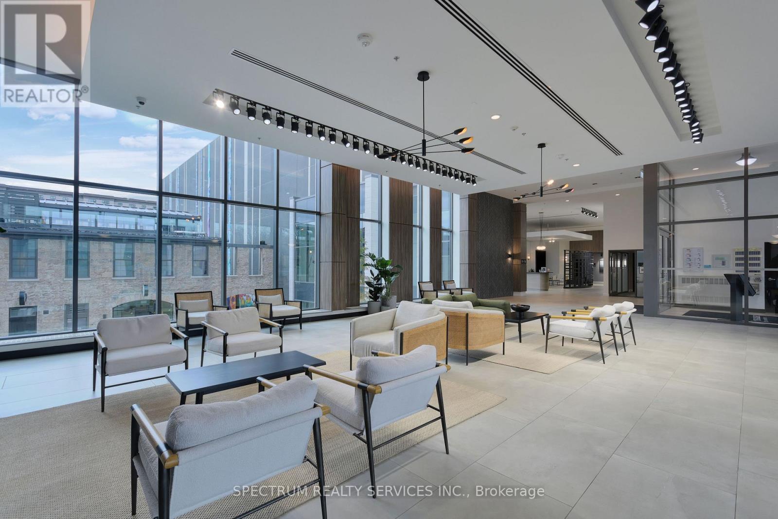 910 - 15 Glebe Street, Cambridge, Ontario  N1S 0C3 - Photo 5 - X12842688