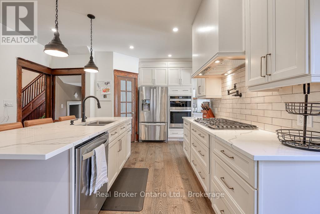 285 Ingersoll Avenue, Woodstock, Ontario  N4S 4W8 - Photo 13 - X12842714