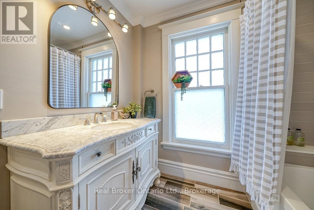 285 Ingersoll Avenue, Woodstock, Ontario  N4S 4W8 - Photo 26 - X12842714