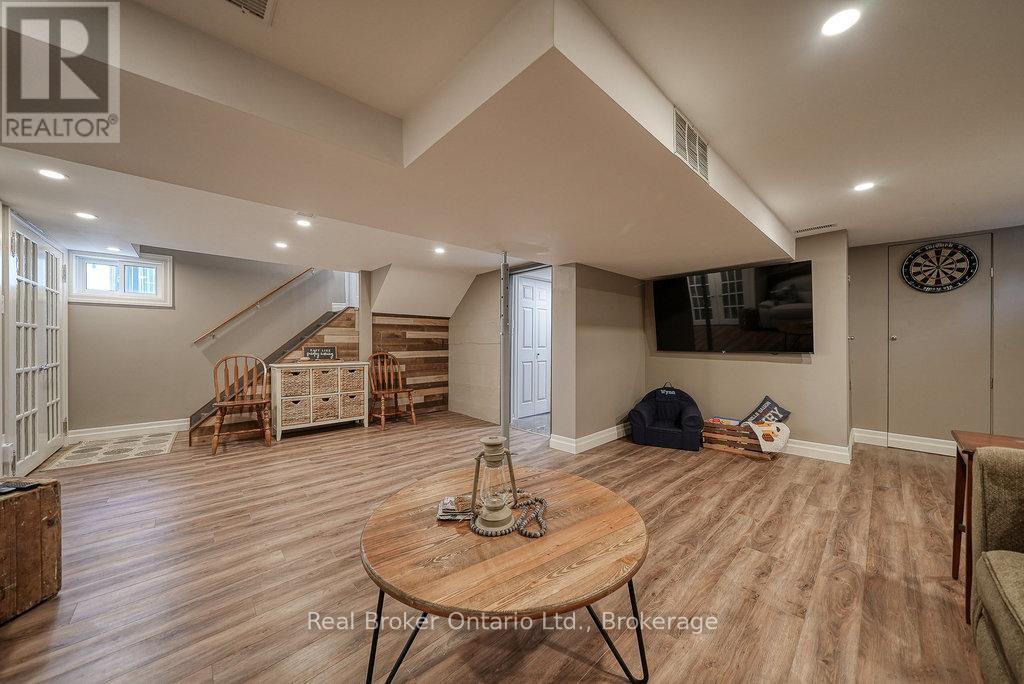 285 Ingersoll Avenue, Woodstock, Ontario  N4S 4W8 - Photo 32 - X12842714