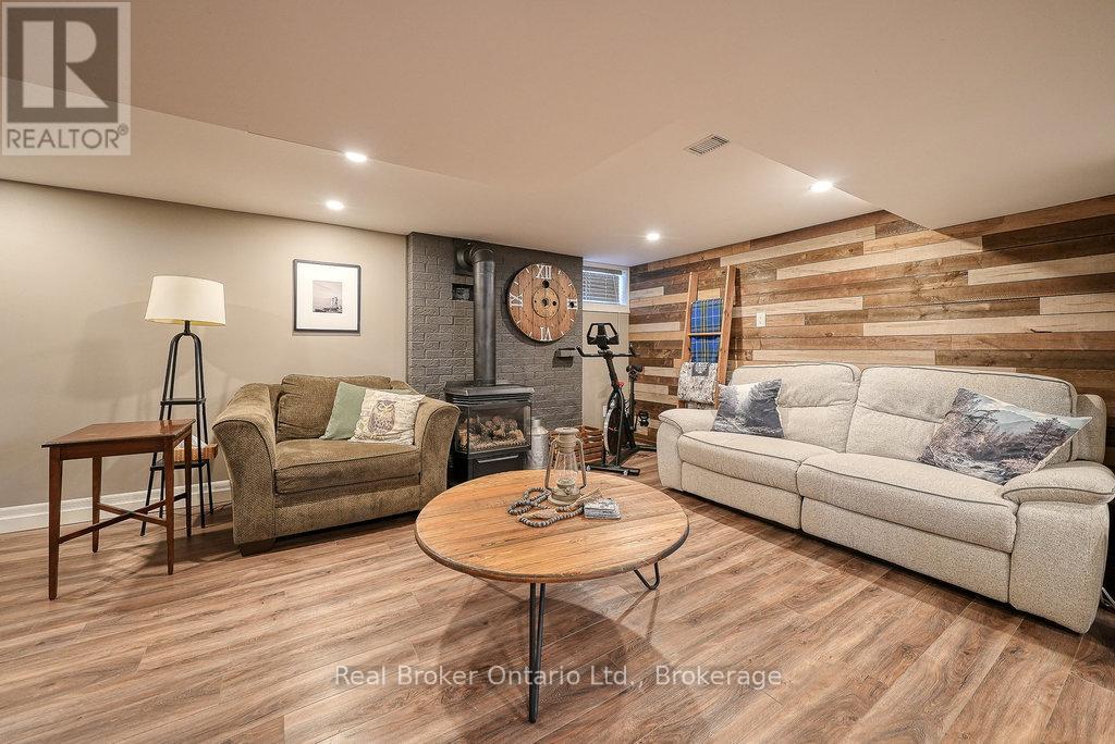 285 Ingersoll Avenue, Woodstock, Ontario  N4S 4W8 - Photo 33 - X12842714