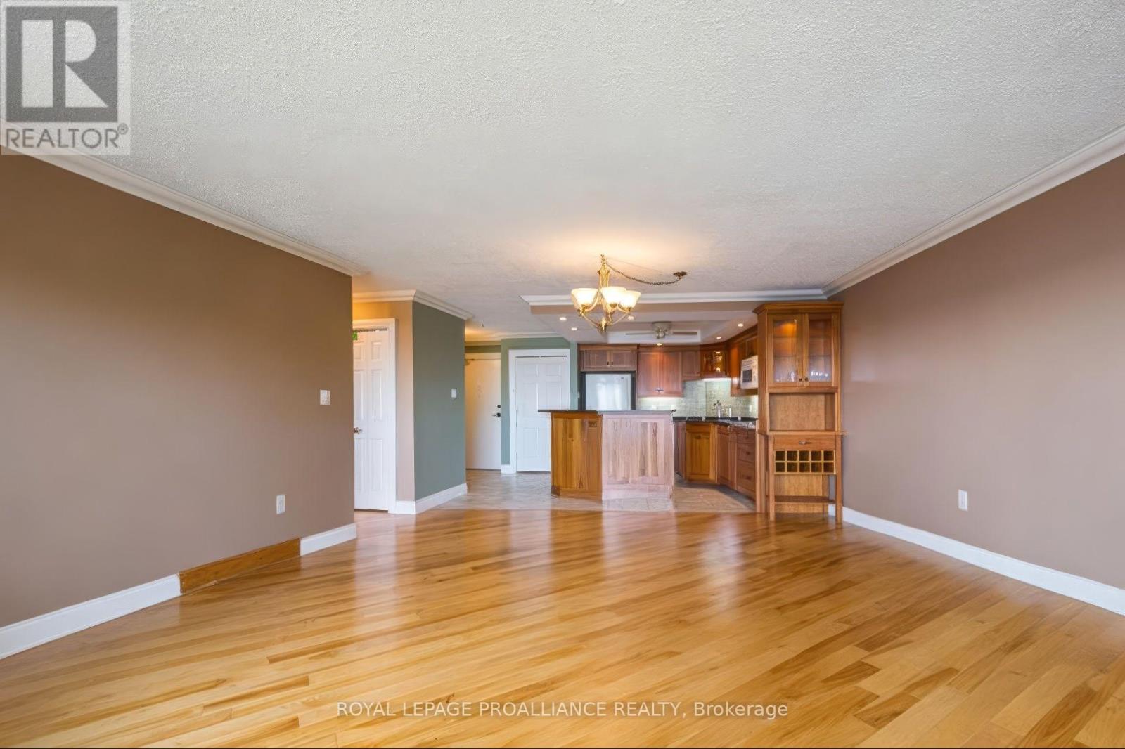 402 - 2 South Front Street, Belleville, Ontario  K8N 5K7 - Photo 15 - X12835866