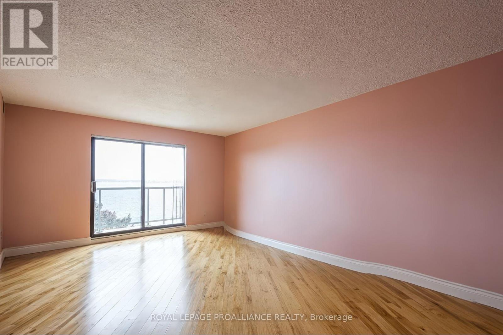 402 - 2 South Front Street, Belleville, Ontario  K8N 5K7 - Photo 17 - X12835866