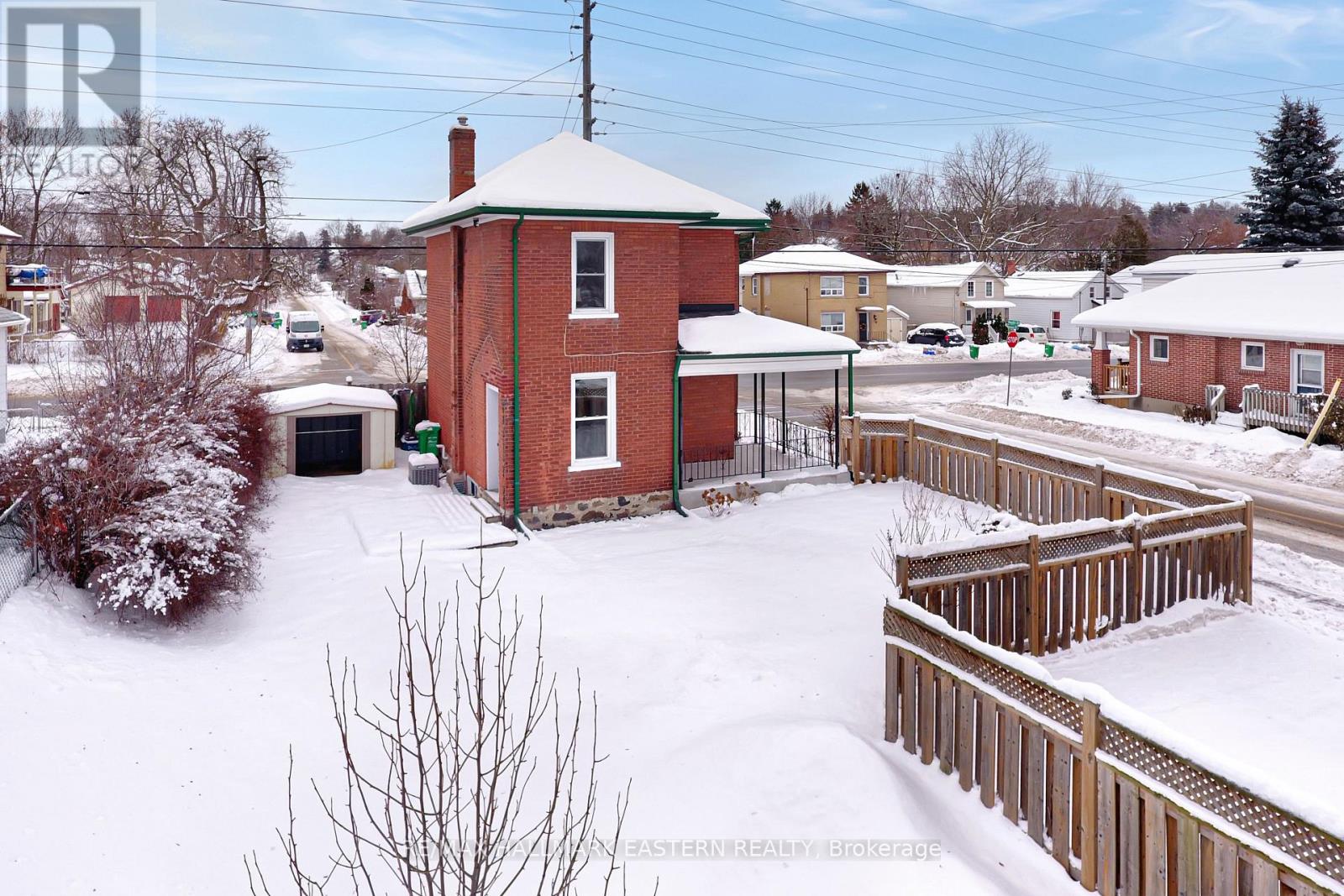 198 Hazlitt Street, Peterborough, Ontario  K9H 1L7 - Photo 2 - X12842712