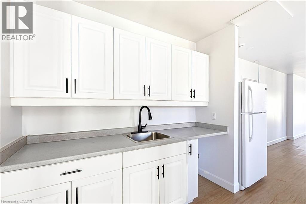 179 Mill Street, Parkhill, Ontario  N0M 2K0 - Photo 9 - 40809428