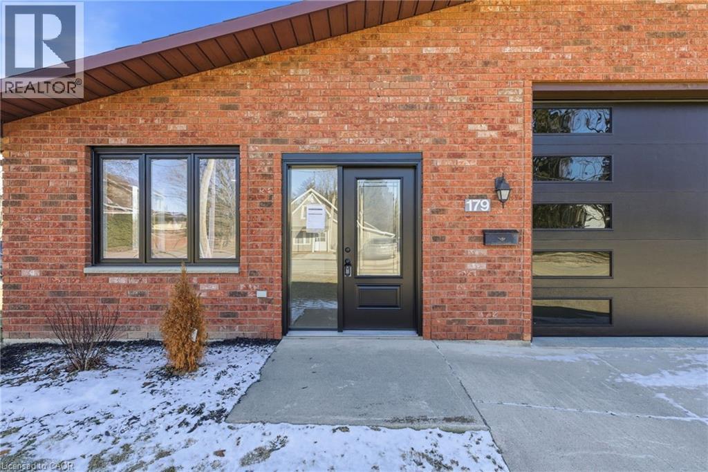 179 Mill Street, Parkhill, Ontario  N0M 2K0 - Photo 2 - 40809428