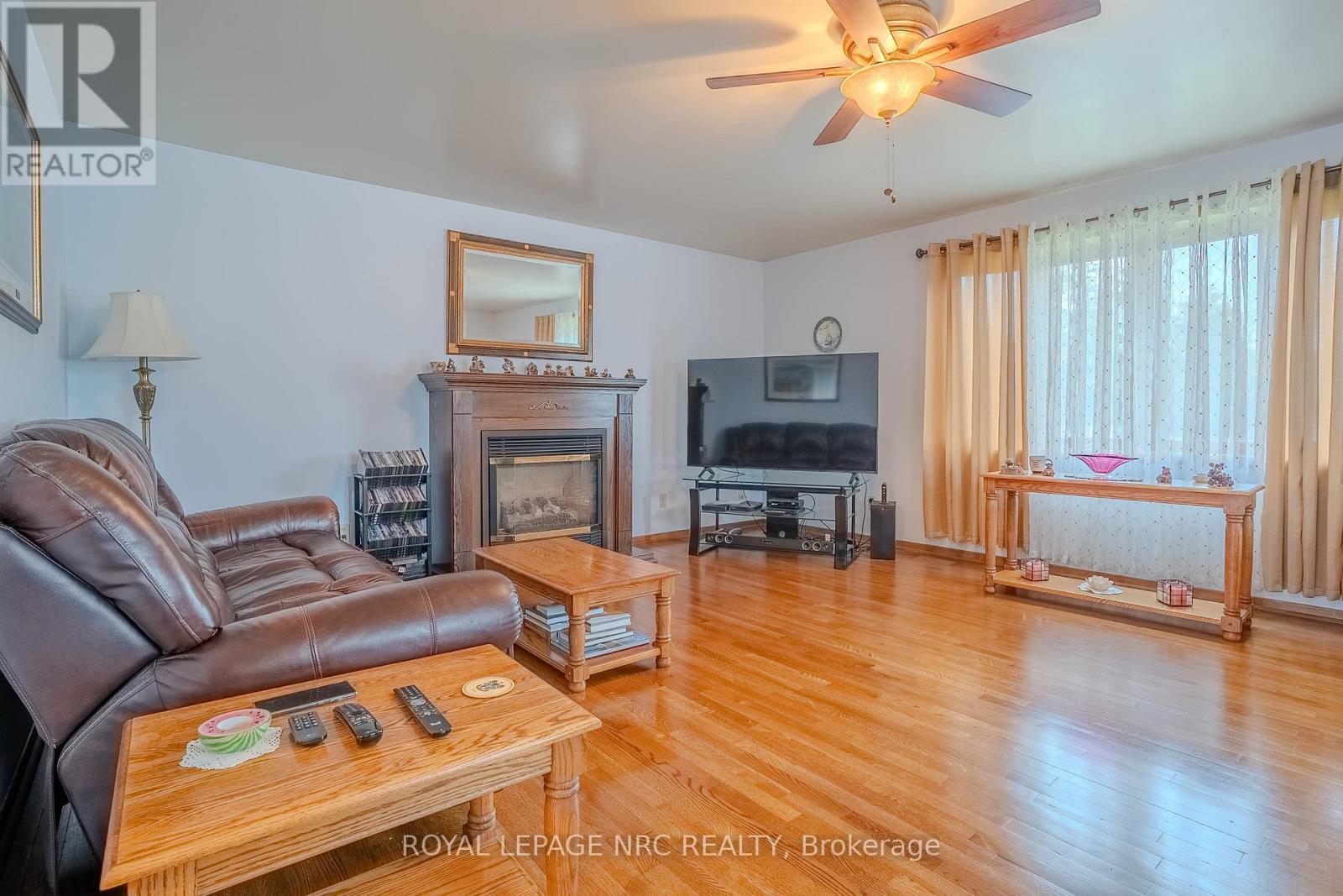 45 Ridgeway Road, Fort Erie, Ontario  L0S 1B0 - Photo 4 - X12841346