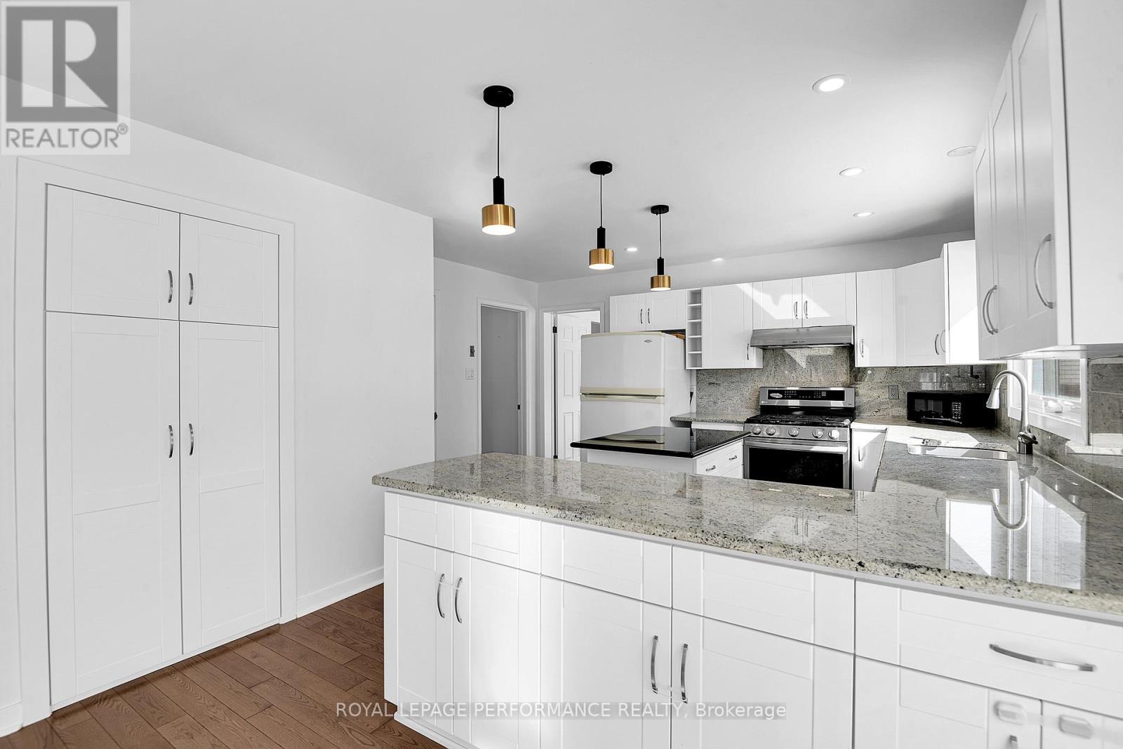 2722 Wyldewood Street, Ottawa, Ontario  K1T 2R9 - Photo 12 - X12842734