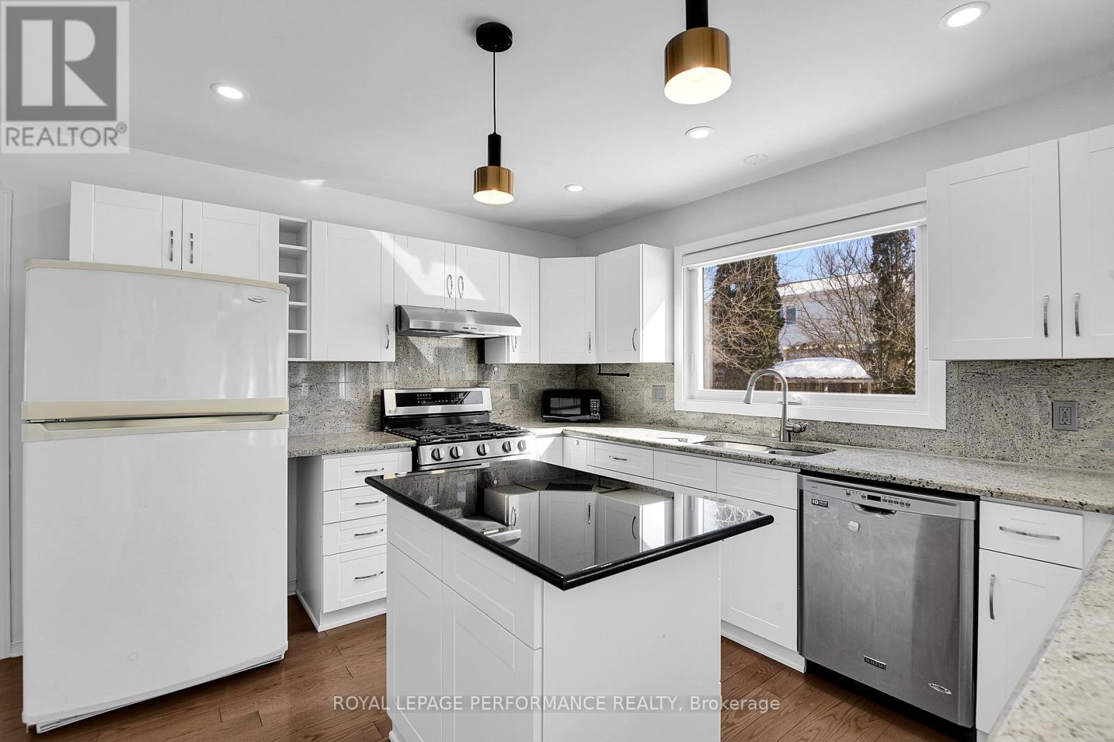 2722 Wyldewood Street, Ottawa, Ontario  K1T 2R9 - Photo 13 - X12842734