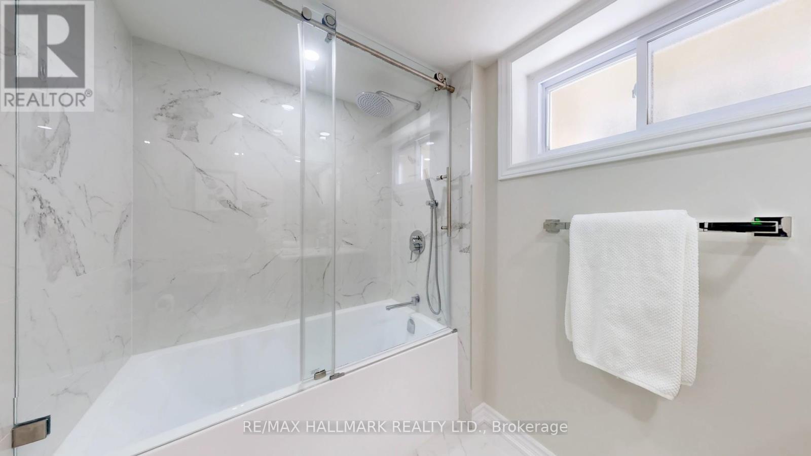 15a Myrtle Avenue, Toronto, Ontario  M4M 2A3 - Photo 27 - E12839324