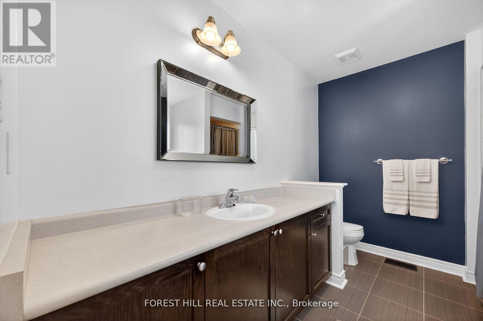 60 Sundragon Trail, Bradford West Gwillimbury, Ontario  L3Z 0H5 - Photo 14 - N12536636