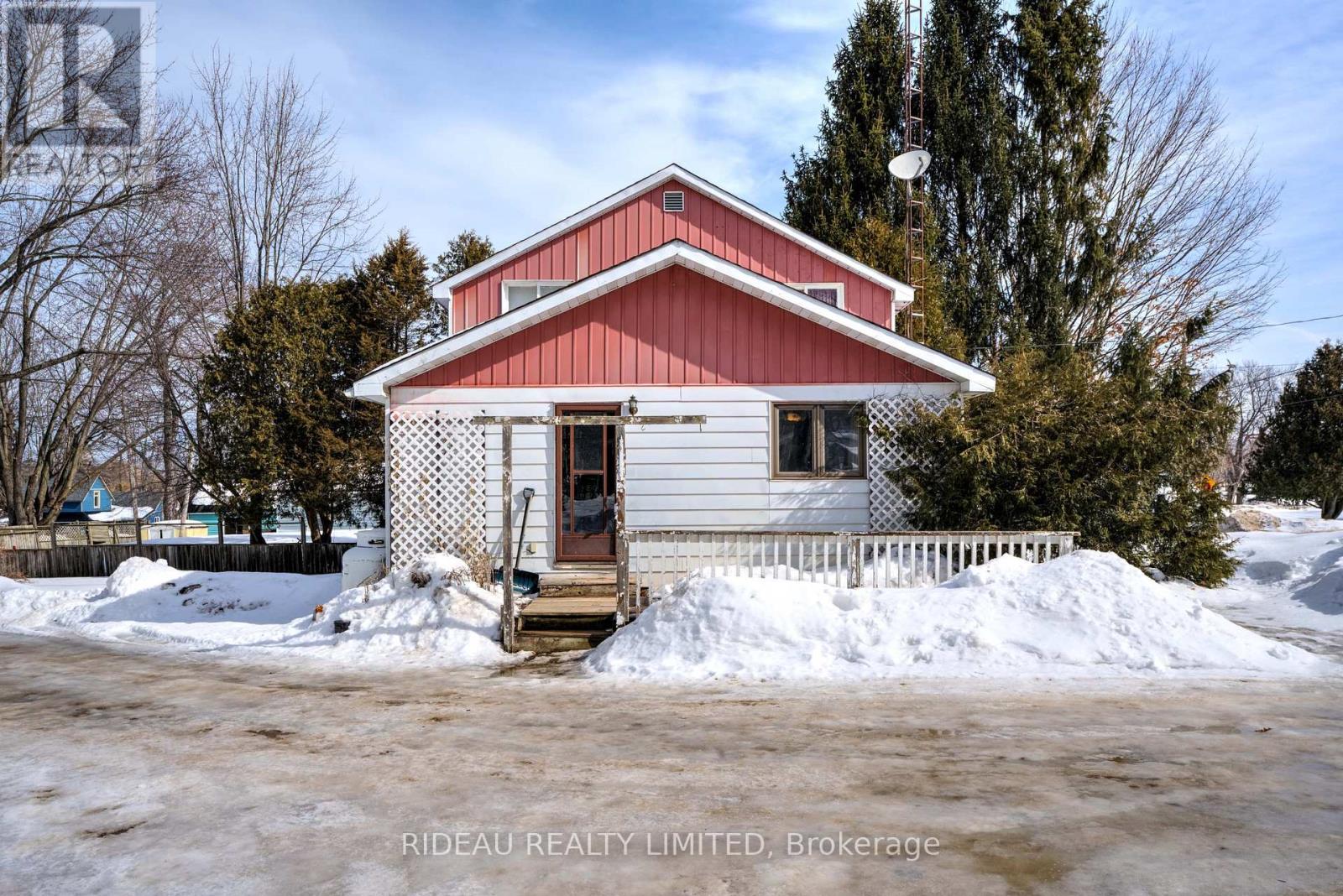 31 Colborne Street, Rideau Lakes, Ontario  K0G 1V0 - Photo 5 - X12842744