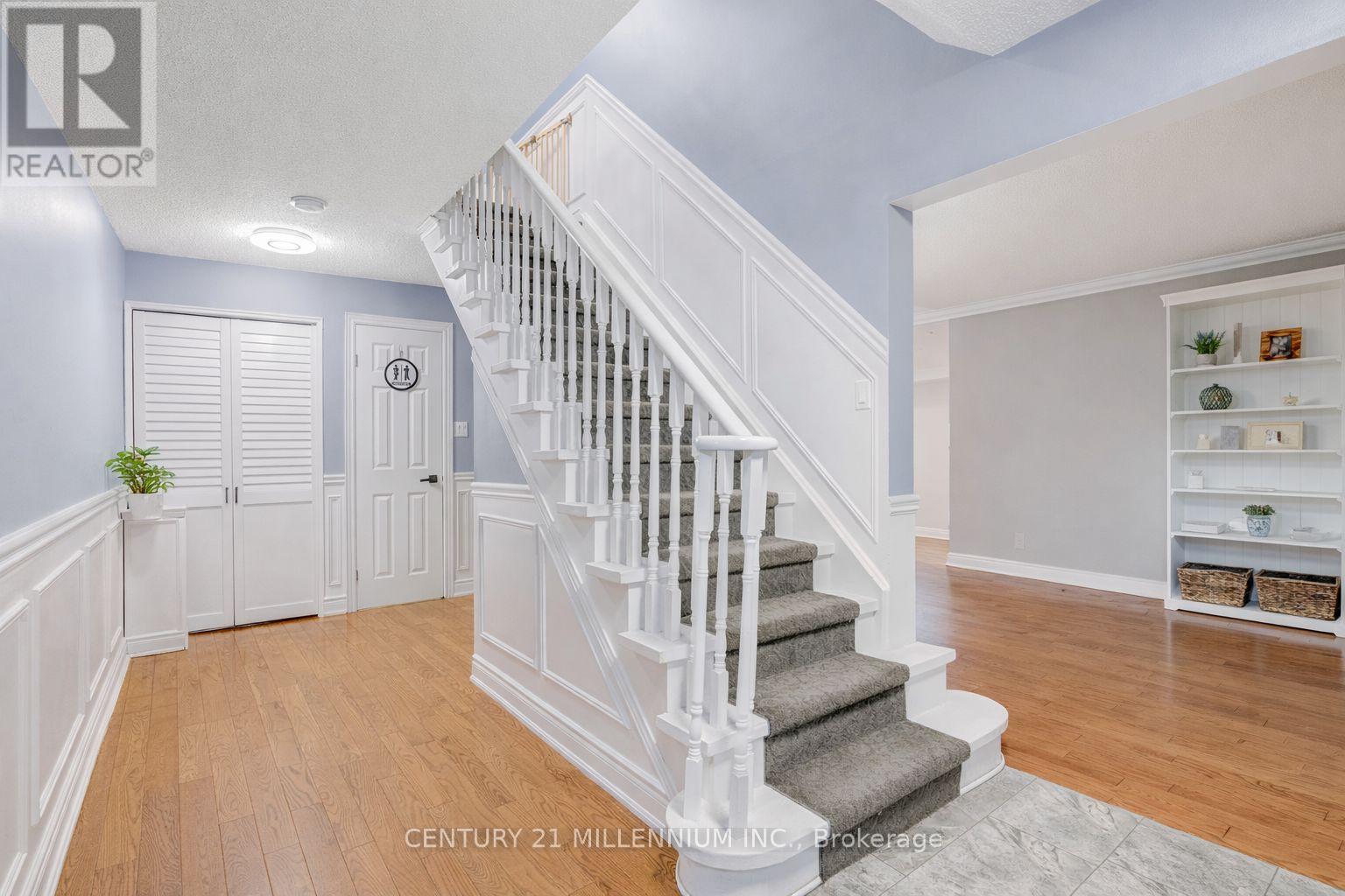 28 Bristol Avenue, Brampton, Ontario  L6X 2B3 - Photo 7 - W12839032