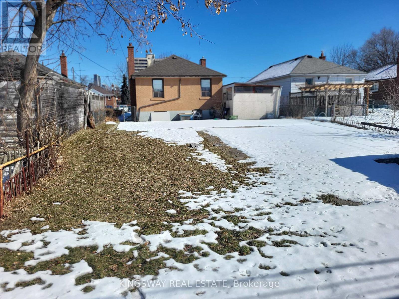 34 O'donnell Avenue, Toronto, Ontario  M8Z 3X9 - Photo 4 - W12841258