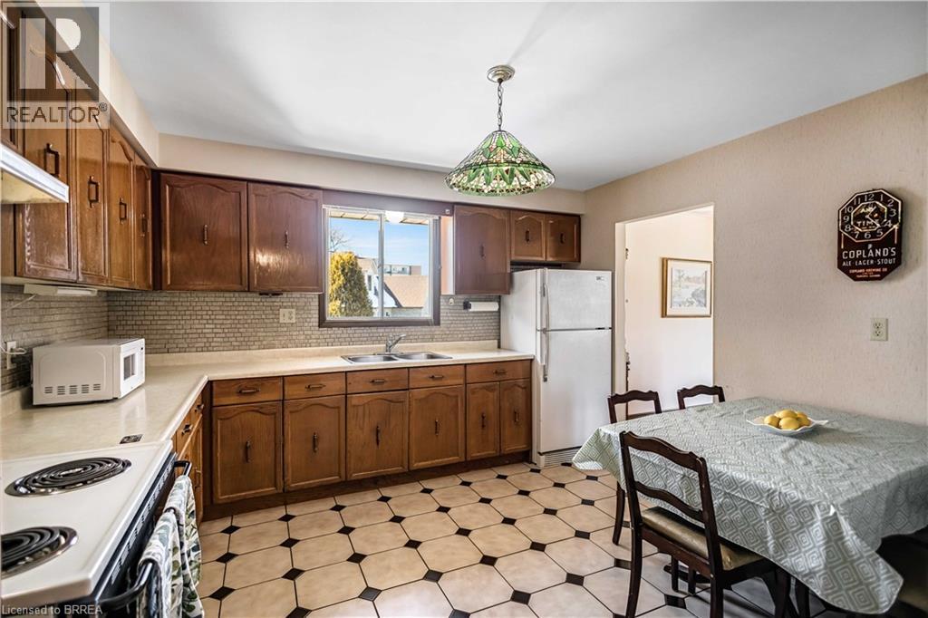 17 Majestic Court, Brantford, Ontario  N3P 1N2 - Photo 14 - 40806490