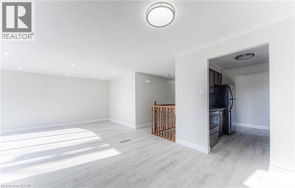 511 Strasburg Road Unit# 1, Kitchener, Ontario  N2E 1P1 - Photo 11 - 40809068