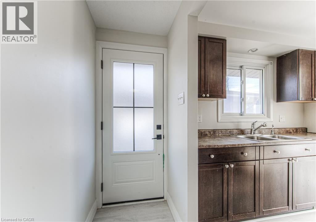 511 Strasburg Road Unit# 1, Kitchener, Ontario  N2E 1P1 - Photo 8 - 40809068