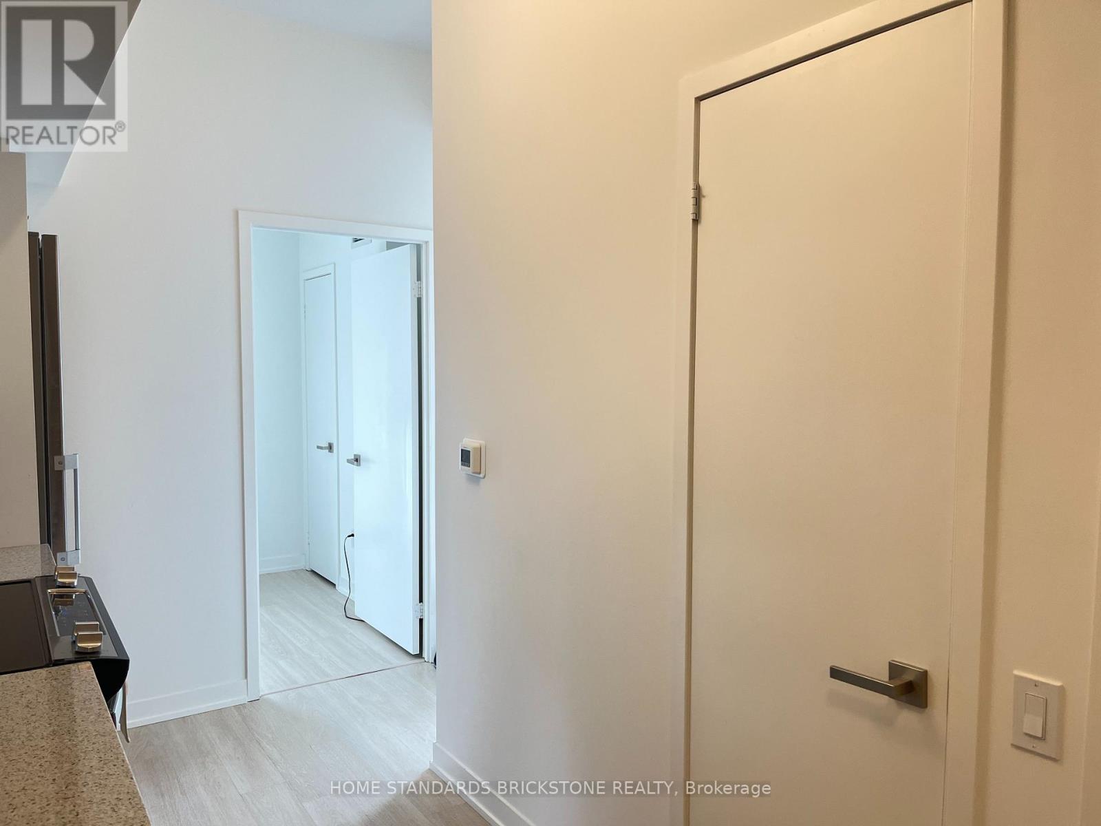 817 - 500 Wilson Avenue, Toronto, Ontario  M3H 0E5 - Photo 4 - C12842718