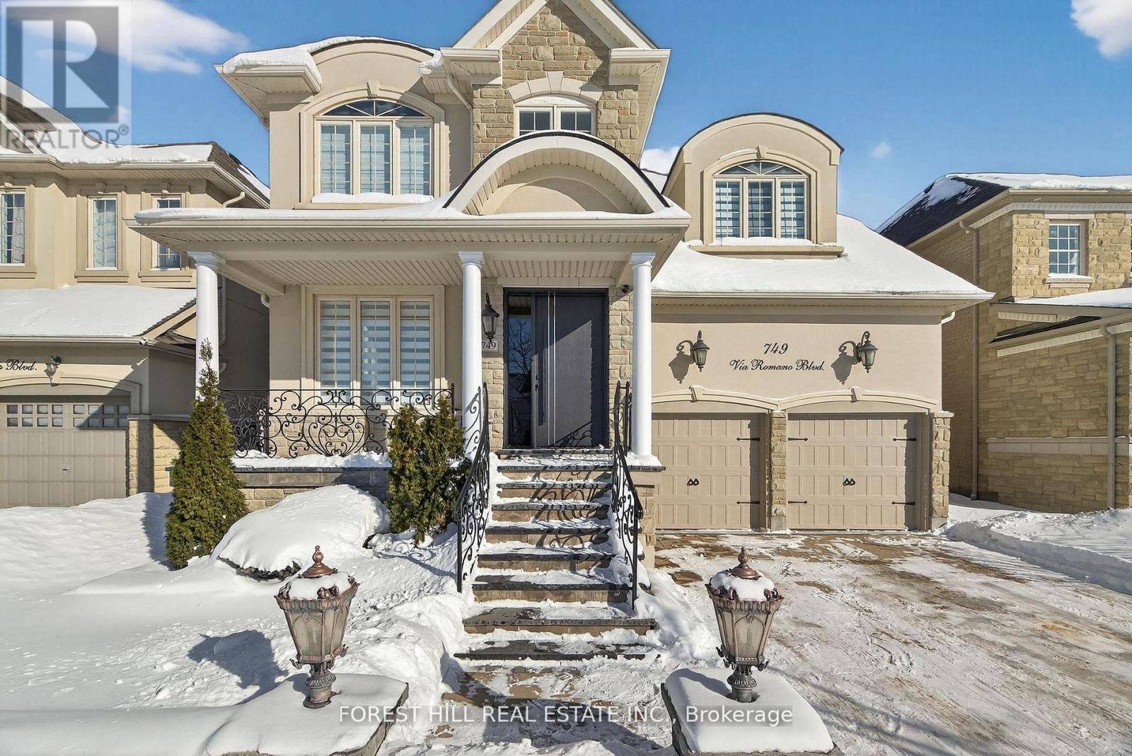 749 Via Romano Boulevard, Vaughan, Ontario  L6A 0G4 - Photo 2 - N12842742