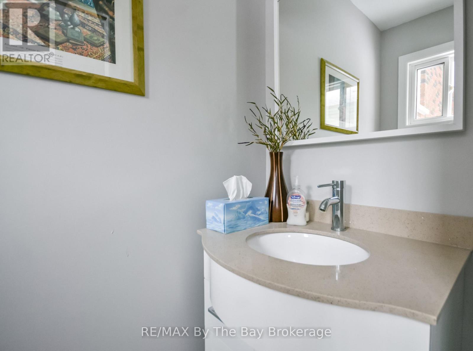 111 Balm Beach Road E, Tiny, Ontario  L0L 2J0 - Photo 32 - S12814178