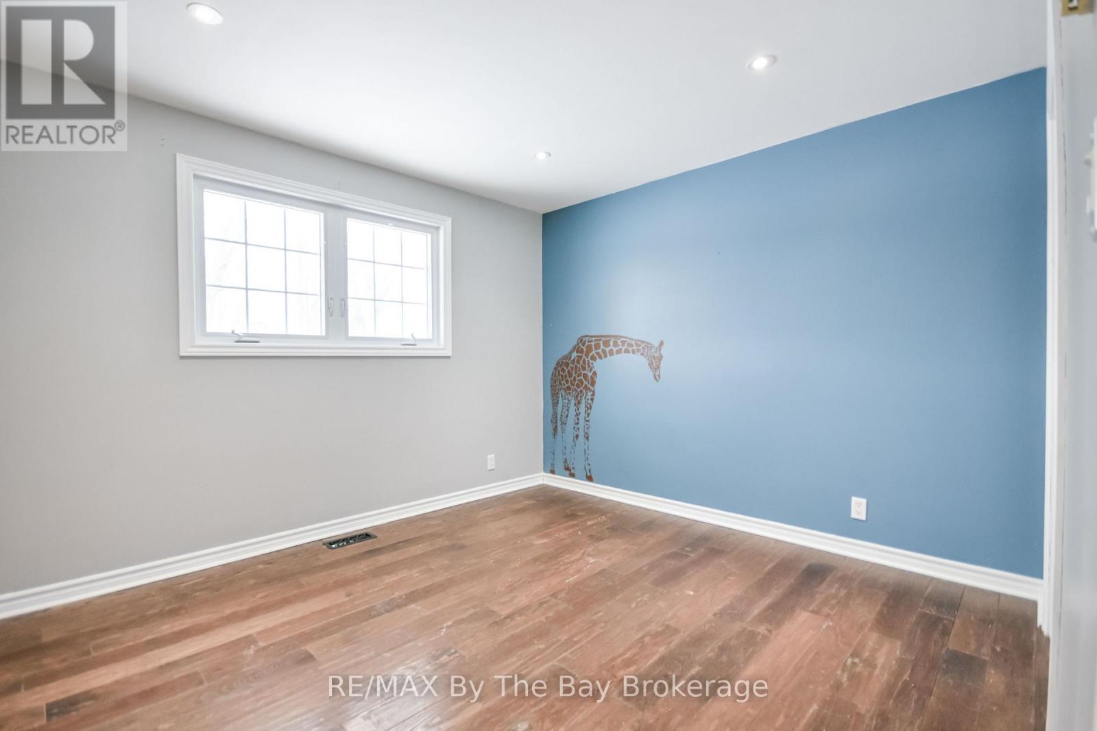 111 Balm Beach Road E, Tiny, Ontario  L0L 2J0 - Photo 37 - S12814178