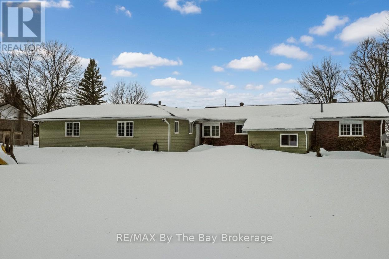 111 Balm Beach Road E, Tiny, Ontario  L0L 2J0 - Photo 48 - S12814178
