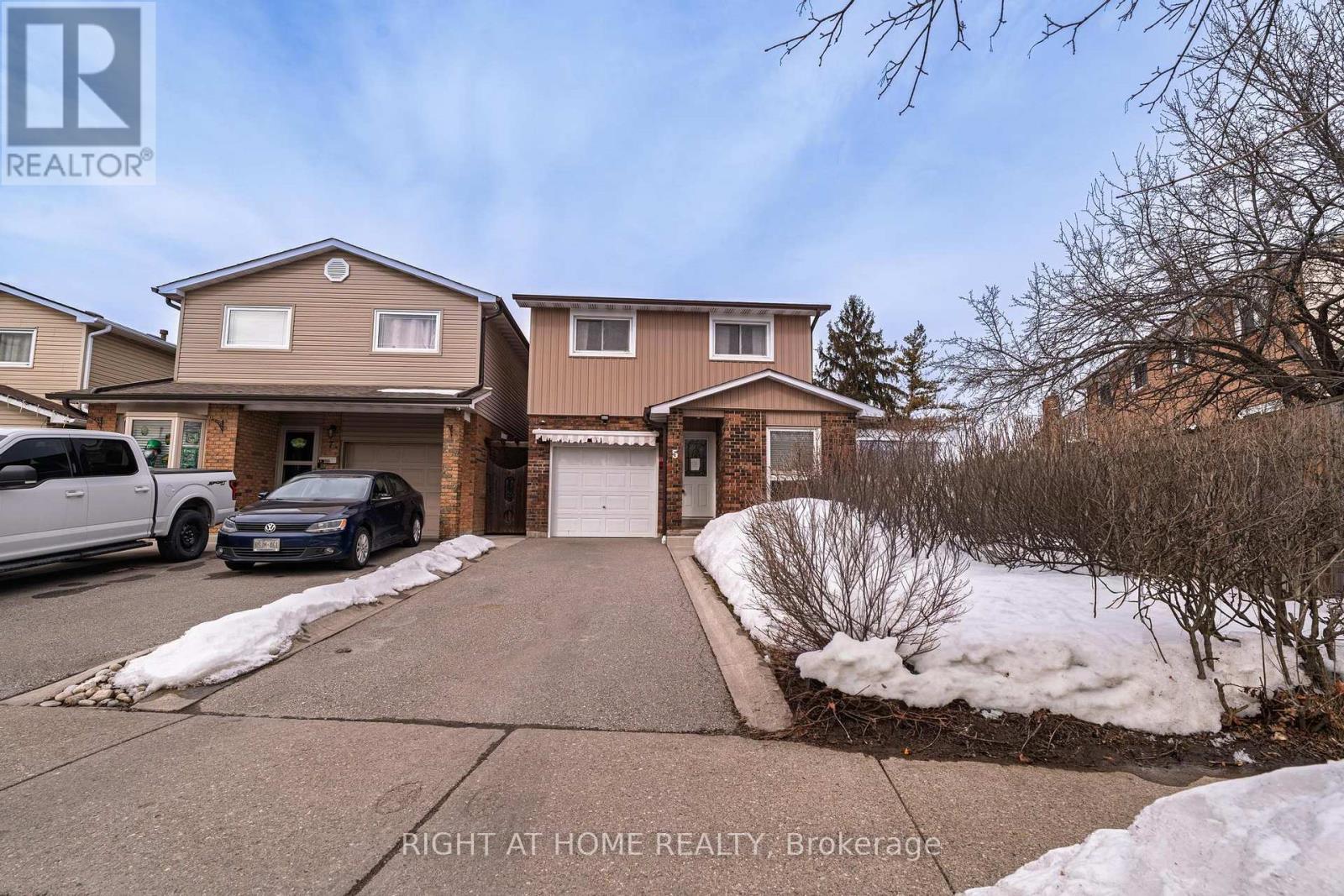 5 SIMMONS BOULEVARD, Brampton, Ontario