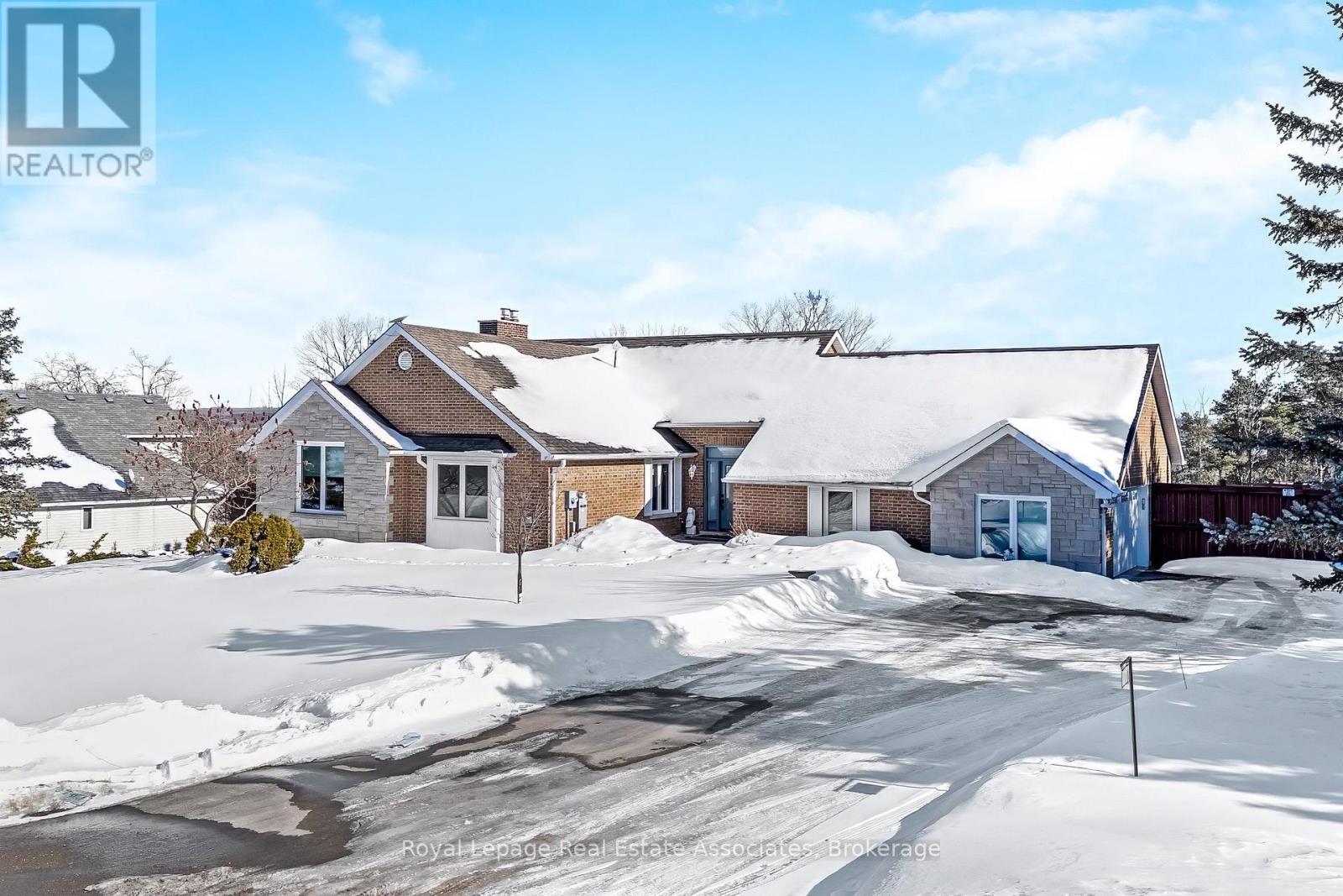 10 Kildare Drive, Erin, Ontario  N0B 1T0 - Photo 3 - X12842706