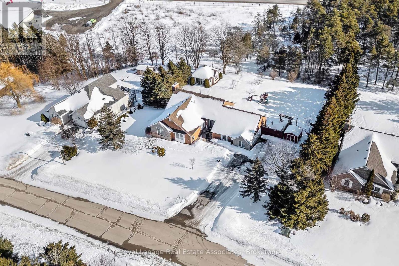 10 Kildare Drive, Erin, Ontario  N0B 1T0 - Photo 43 - X12842706