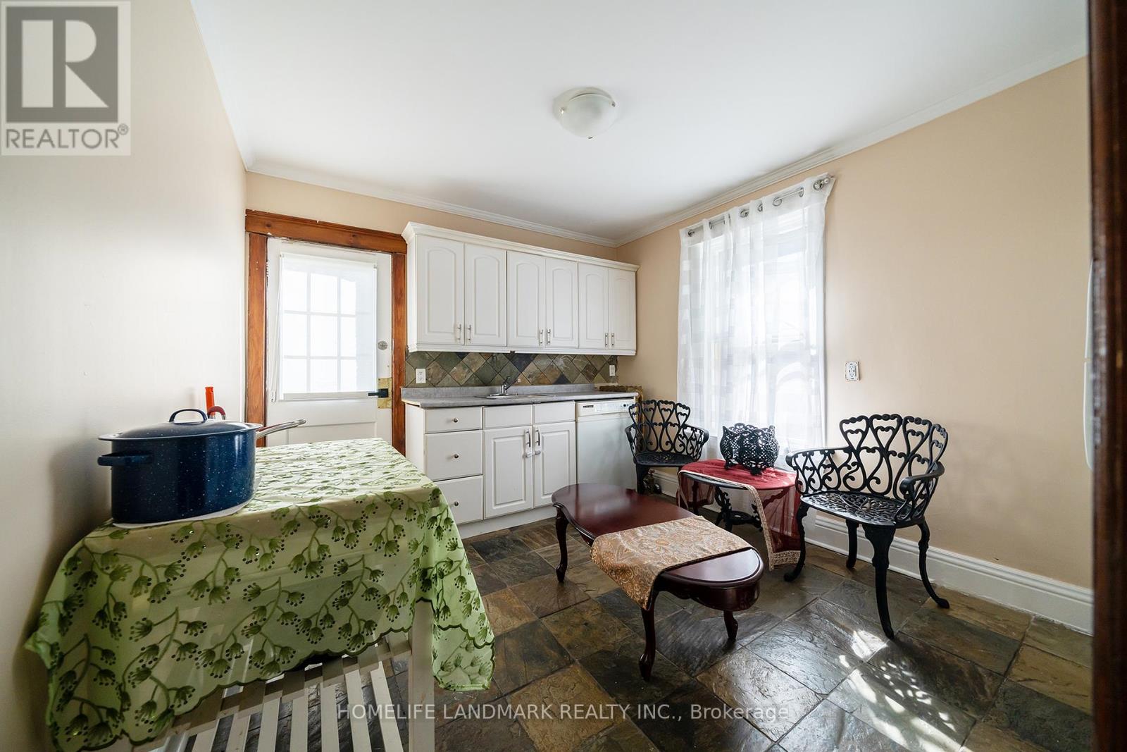 107 Spadina Avenue E, Hamilton, Ontario  L8M 2X4 - Photo 3 - X12842716